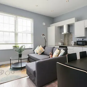 Arena - Stylish And Homely By The Ice Arena With Parking United Kingdom