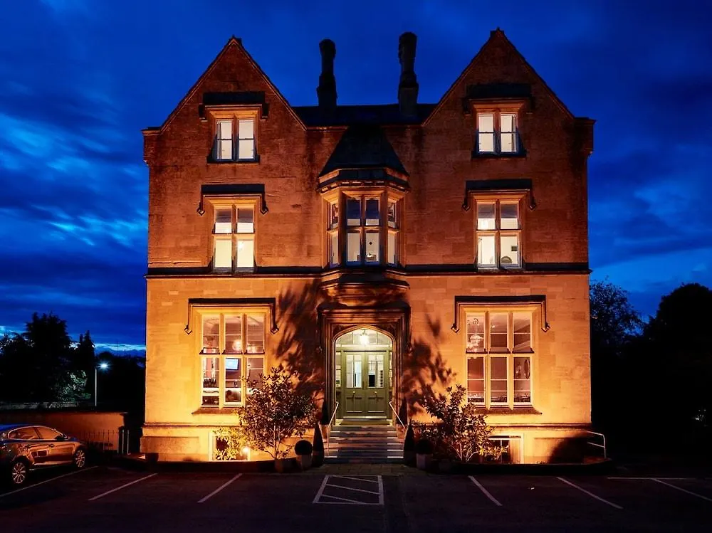 *****  Cotswold Grange Bed & Breakfast Cheltenham United Kingdom