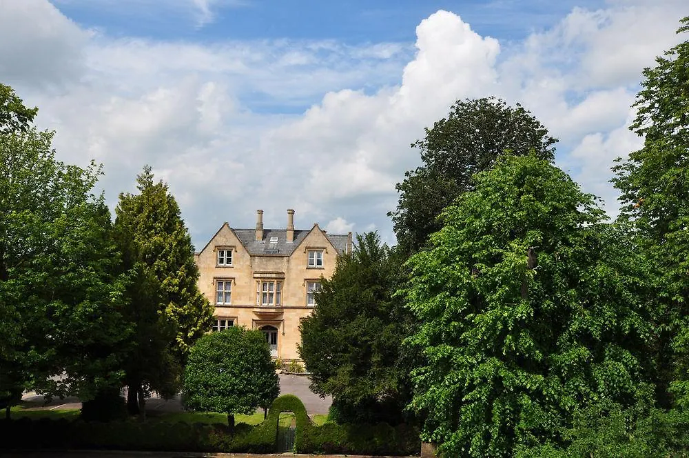 Cotswold Grange Bed & Breakfast Cheltenham
