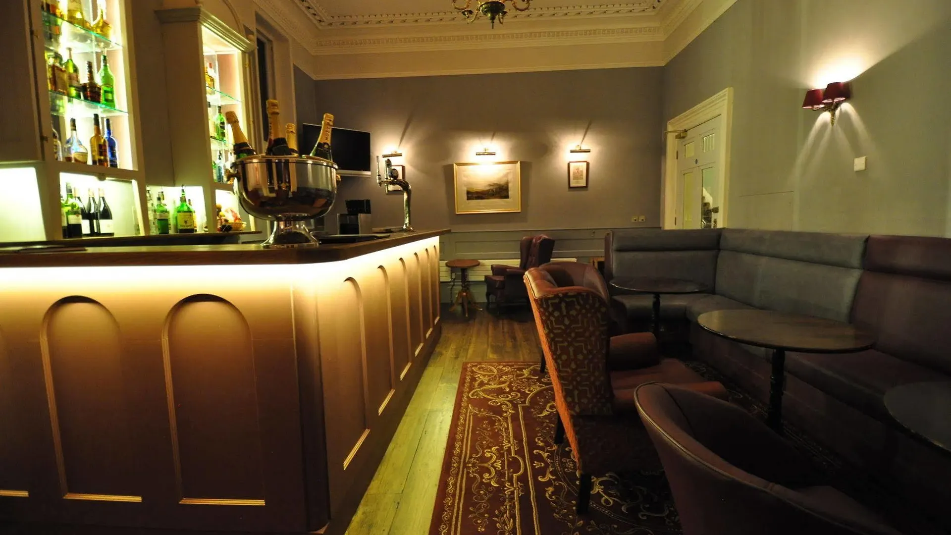 Cotswold Grange Bed & Breakfast Cheltenham 5*,  United Kingdom