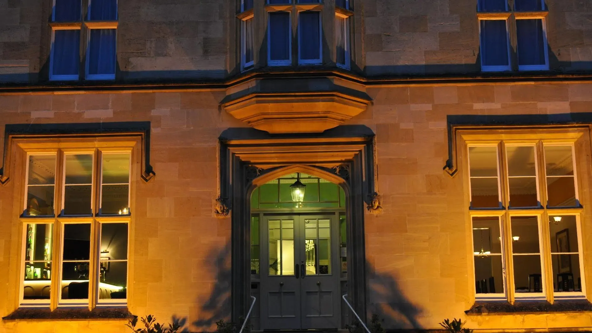 Cotswold Grange Bed & Breakfast Cheltenham